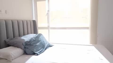 Elizabeth online show from January 2026 08:01:02 PM