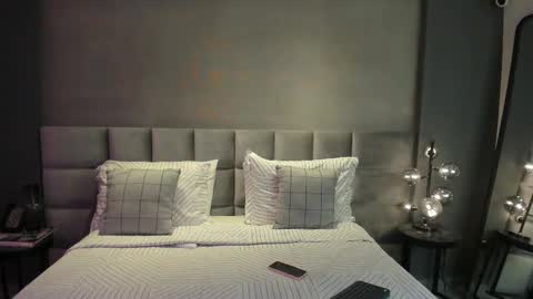 VANNA  online show from November 2025 08:43:01 PM