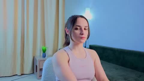 Snapshot of vantalirien chatting on June 2026 06:33:02 AM Mary online show from June 2026 06:33:02 AM