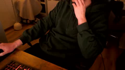 Snapshot of vaslo08 chatting on January 2026 05:05:01 PM Vaslo online show from January 2026 05:05:01 PM