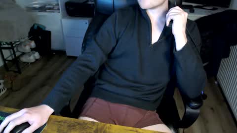 Snapshot of vaslo08 chatting on April 2026 11:08:02 AM Vaslo online show from April 2026 11:08:02 AM