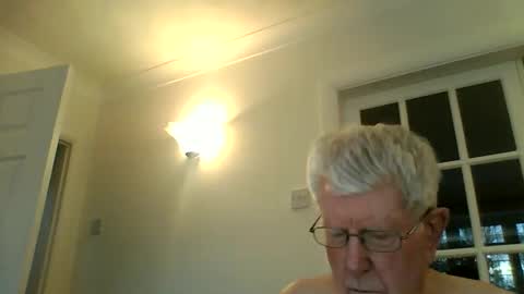 vassus online show from October 2025 04:00:01 PM
