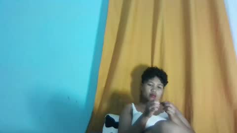 Vayannah online show from April 2026 08:20:01 PM