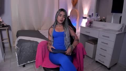 Vayolett Bass online show from December 2025 05:36:02 AM