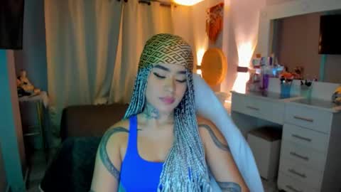 Snapshot of vayolett_bass chatting on March 2026 09:49:02 AM Vayolett Bass online show from March 2026 09:49:02 AM