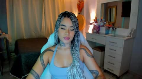 Snapshot of vayolett_bass chatting on March 2026 08:59:02 AM Vayolett Bass online show from March 2026 08:59:02 AM