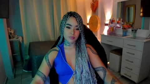 Snapshot of vayolett_bass chatting on April 2026 06:36:01 AM Vayolett Bass online show from April 2026 06:36:01 AM