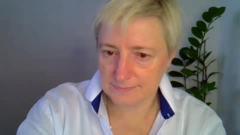 vea_motty online show from November 2025 11:33:01 AM