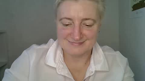 vea_motty online show from February 2026 01:44:02 PM