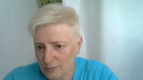 vea_motty online show from July 2026 01:04:01 PM