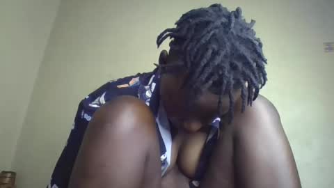 Snapshot of vee_tommy chatting on December 2024 08:00:02 AM Vee tommy online show from December 2024 08:00:02 AM