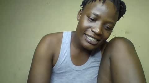 Snapshot of vee_tommy chatting on December 2024 06:35:02 PM Vee tommy online show from December 2024 06:35:02 PM