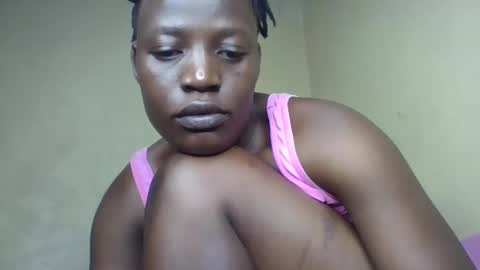 Snapshot of vee_tommy chatting on December 2024 01:02:02 AM Vee tommy online show from December 2024 01:02:02 AM