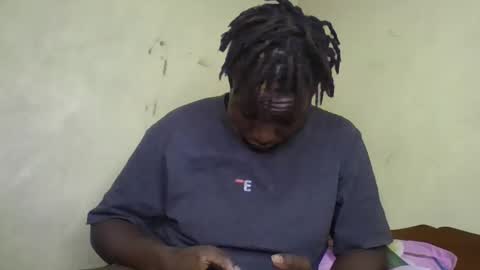 Snapshot of vee_tommy chatting on January 2025 09:08:01 PM Vee tommy online show from January 2025 09:08:01 PM