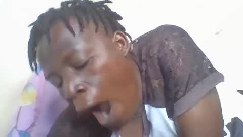 Snapshot of vee_tommy chatting on February 2025 05:51:02 PM Vee tommy online show from February 2025 05:51:02 PM