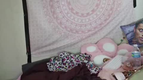 Veronica Lehane online show from December 2024 04:29:02 PM