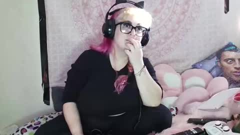 Veronica Lehane online show from December 2024 02:28:01 PM