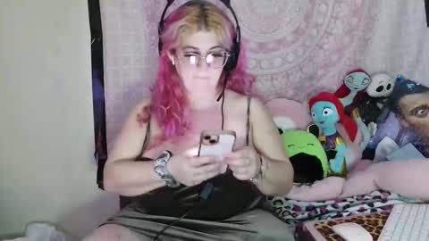 Veronica Lehane online show from December 2024 04:44:01 AM