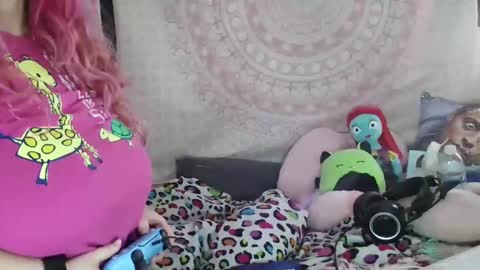 Veronica Lehane online show from December 2024 01:30:02 PM