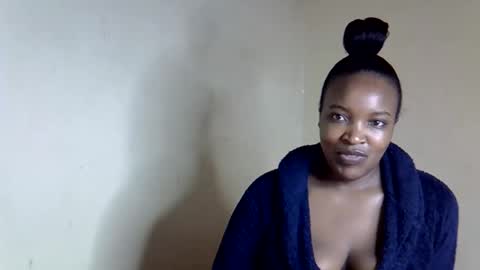 Snapshot of veesazii chatting on February 2026 07:28:02 AM veesazii online show from February 2026 07:28:02 AM