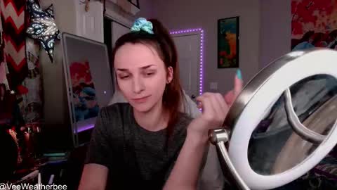 Snapshot of veeweatherbee chatting on February 2026 01:13:01 AM Violet Weatherbee online show from February 2026 01:13:01 AM