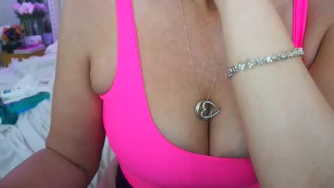 Snapshot of vegas_danielle chatting on May 2026 01:56:01 AM Vegas Dani online show from May 2026 01:56:01 AM