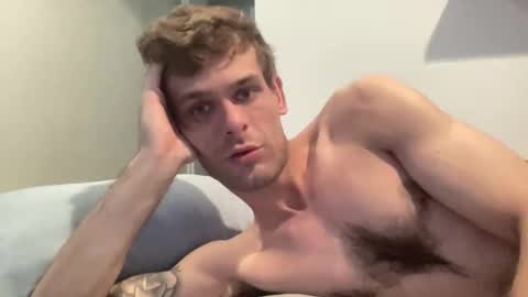 Snapshot of vegassangel chatting on April 2026 01:14:02 AM Joeyyy online show from April 2026 01:14:02 AM