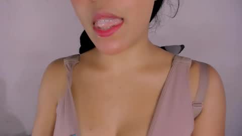 Snapshot of veky_saliva01 chatting on March 2026 03:45:01 PM camila online show from March 2026 03:45:01 PM