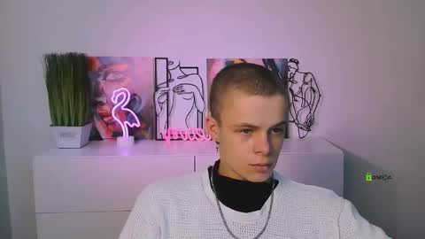 Snapshot of veldi_to chatting on December 2025 10:46:02 AM veldi_to online show from December 2025 10:46:02 AM