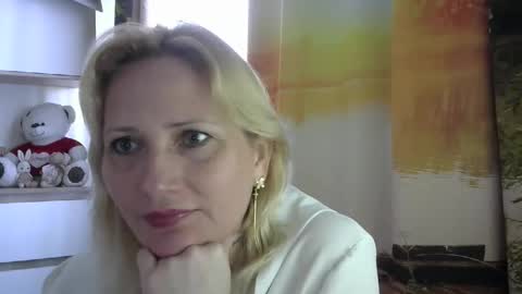 Snapshot of velka_raspberry chatting on May 2026 08:08:01 AM velka_raspberry online show from May 2026 08:08:01 AM