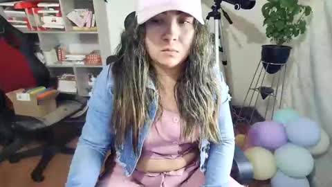 Im VelaI will be Christmas and New Year with my family December 22 to January 13 I will miss you guys. online show from November 2025 02:24:02 AM