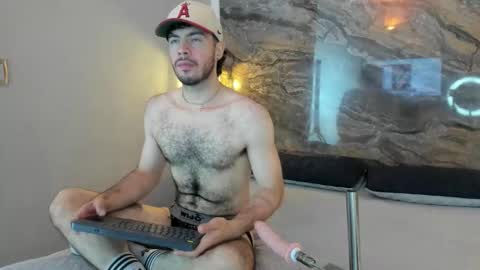 Snapshot of vellotouch chatting on February 2026 03:57:02 AM Vello online show from February 2026 03:57:02 AM