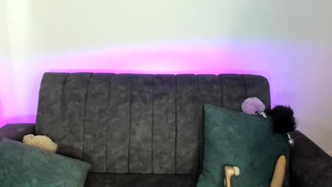 Snapshot of velmoon chatting on December 2025 08:27:01 PM velmoon online show from December 2025 08:27:01 PM