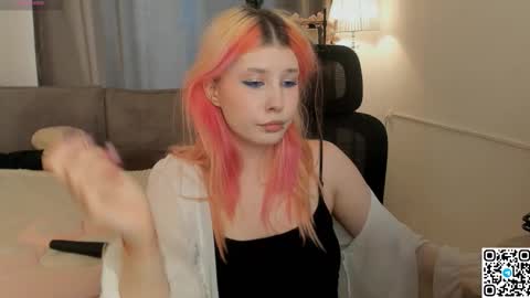 Snapshot of velourhint chatting on March 2026 02:21:02 PM meow online show from March 2026 02:21:02 PM