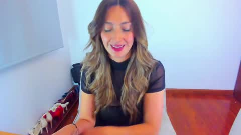 Snapshot of velourmuse chatting on May 2026 12:51:02 AM Sara online show from May 2026 12:51:02 AM