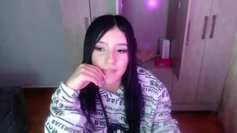 velvet_28_ online show from November 2025 02:17:02 AM