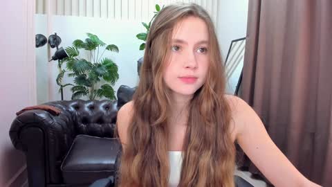 Snapshot of velvet_cherry chatting on February 2025 03:31:02 PM velvet_cherry online show from February 2025 03:31:02 PM