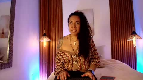 Emma Curly online show from April 2026 12:18:02 PM