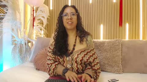 Emma Curly online show from May 2026 12:24:01 PM