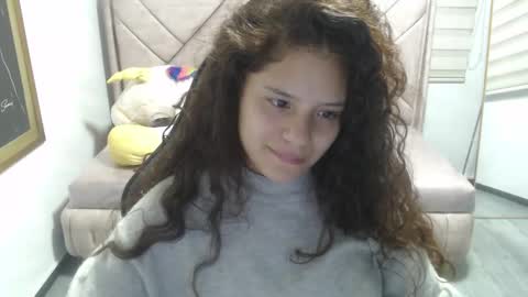 velvet_moon_v online show from January 2026 01:17:02 PM