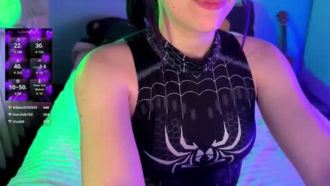 Snapshot of velvet_siren chatting on March 2025 09:24:01 PM Violet online show from March 2025 09:24:01 PM