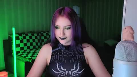 Snapshot of velvet_siren chatting on July 2026 10:21:02 AM Violet online show from July 2026 10:21:02 AM