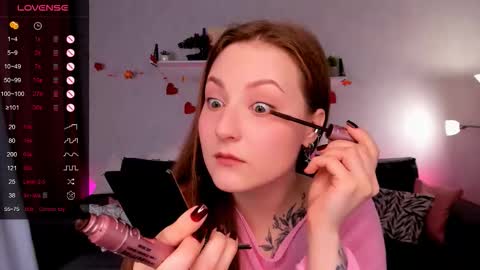 Snapshot of velvetcherry_ chatting on November 2025 08:47:01 AM Mia online show from November 2025 08:47:01 AM