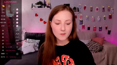 Snapshot of velvetcherry_ chatting on March 2026 08:53:02 AM Mia online show from March 2026 08:53:02 AM