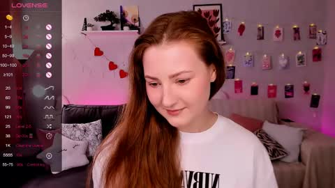 Snapshot of velvetcherry_ chatting on April 2026 08:51:01 AM Mia online show from April 2026 08:51:01 AM