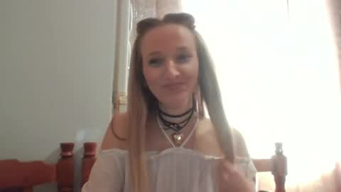 Snapshot of velvetintuition chatting on April 2026 10:51:02 AM velvetintuition online show from April 2026 10:51:02 AM