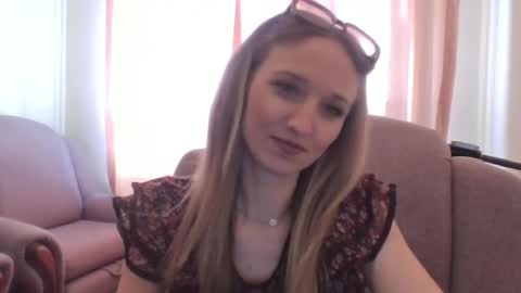 Snapshot of velvetintuition chatting on May 2026 09:05:01 AM velvetintuition online show from May 2026 09:05:01 AM