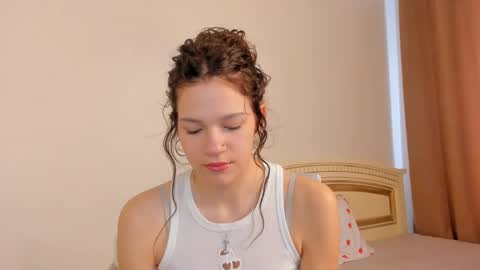 Snapshot of velvetrisque chatting on April 2026 06:52:01 AM Kelly online show from April 2026 06:52:01 AM