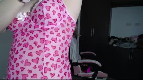 Snapshot of venelope1 chatting on May 2026 01:29:02 PM Venelope 3 online show from May 2026 01:29:02 PM