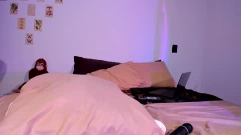 Lanna   online show from April 2026 10:08:02 PM